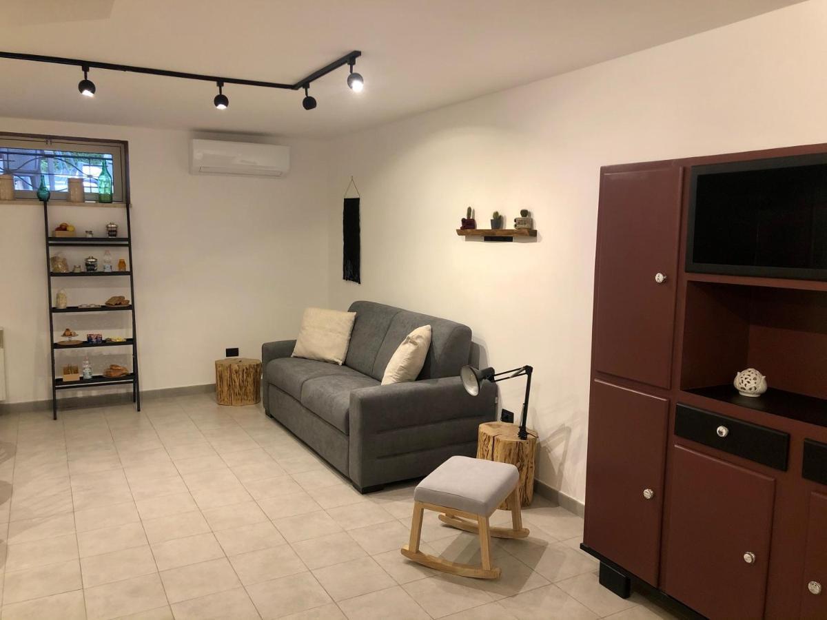 Menouno House Apartman Crispiano Kültér fotó