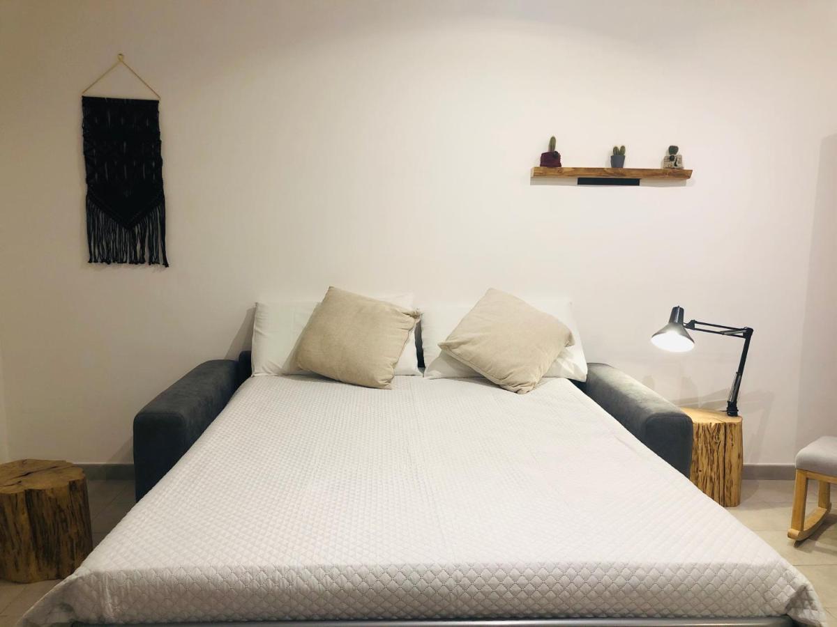 Menouno House Apartman Crispiano Kültér fotó