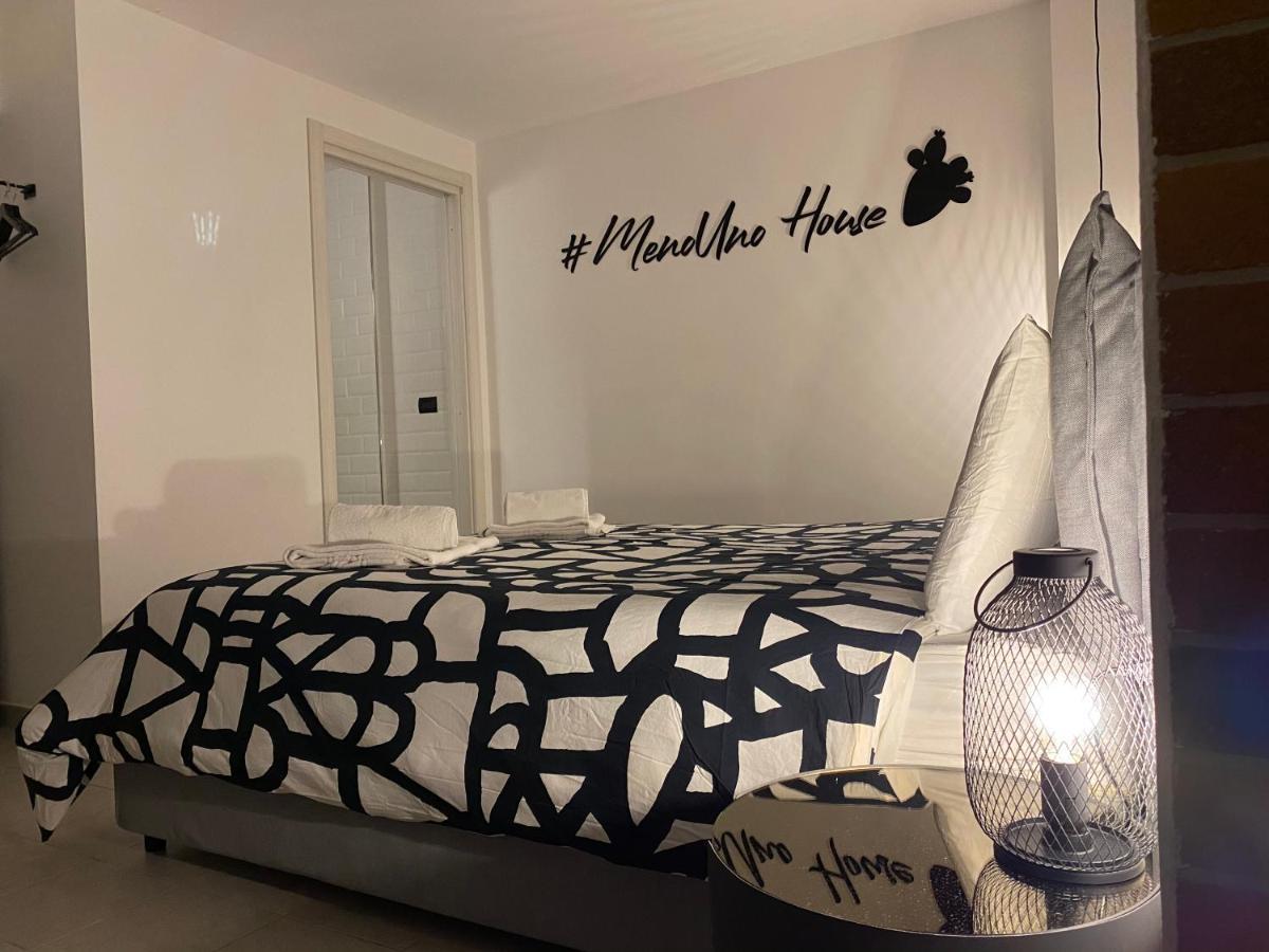 Menouno House Apartman Crispiano Kültér fotó
