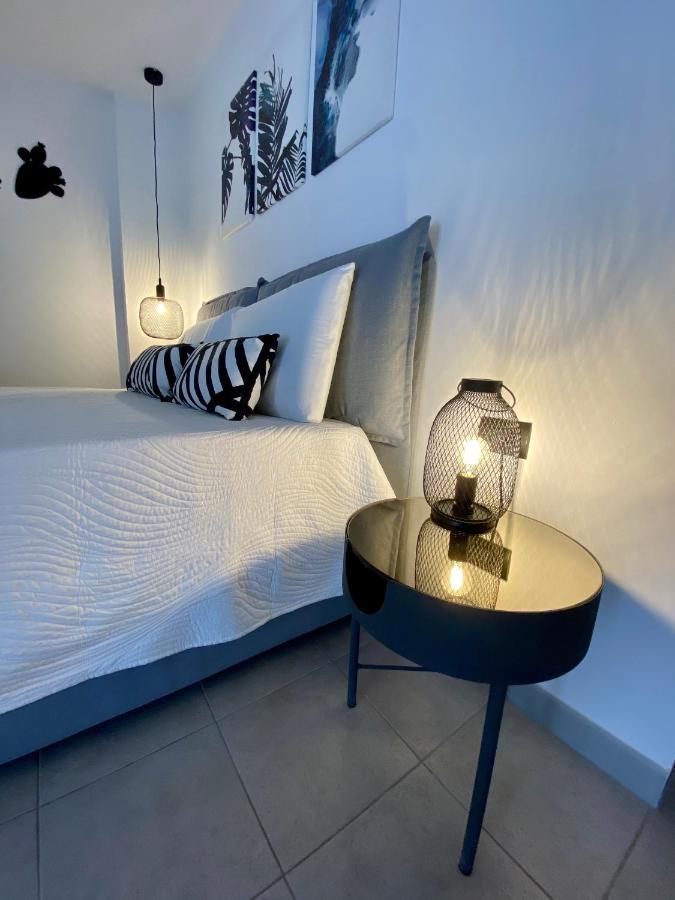 Menouno House Apartman Crispiano Kültér fotó