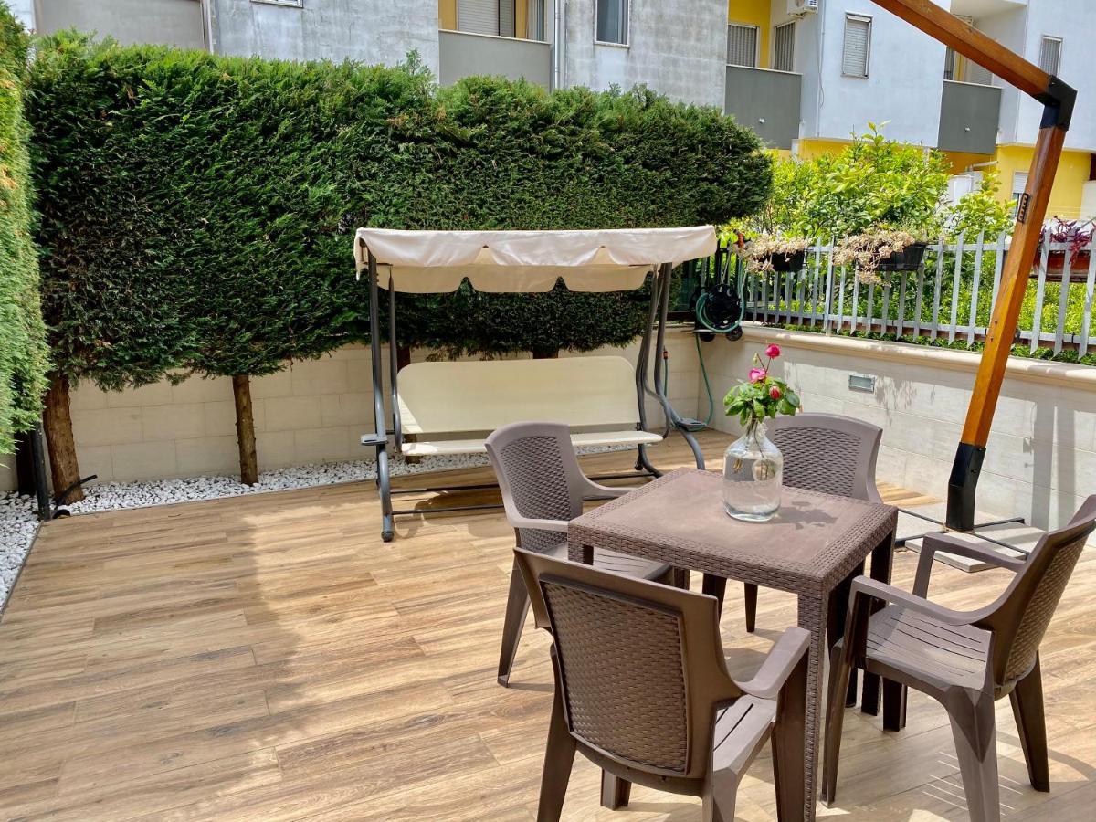 Menouno House Apartman Crispiano Kültér fotó
