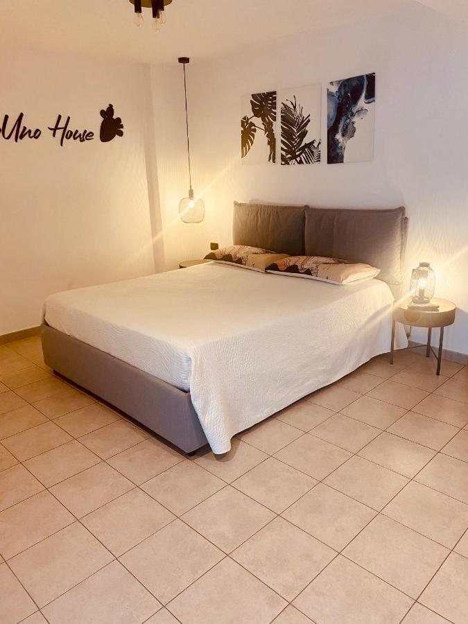 Menouno House Apartman Crispiano Kültér fotó